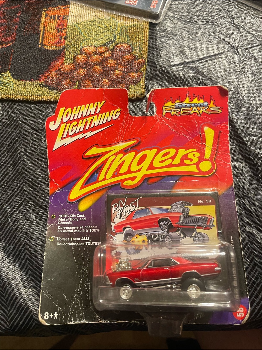 2005 JOHNNY LIGHTNING ZINGERS '65 BUICK RIVIERA  - RED  !!!  NICE !!!!!